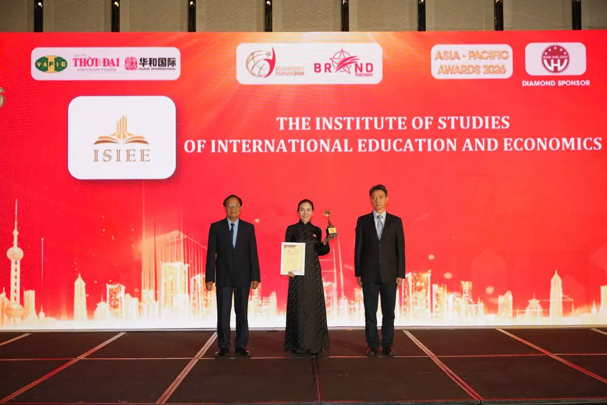 Đại diện Viện ISIEE trên sân khấu Diễn Đàn Kinh Tế Châu Á – Thái Bình Dương 2026