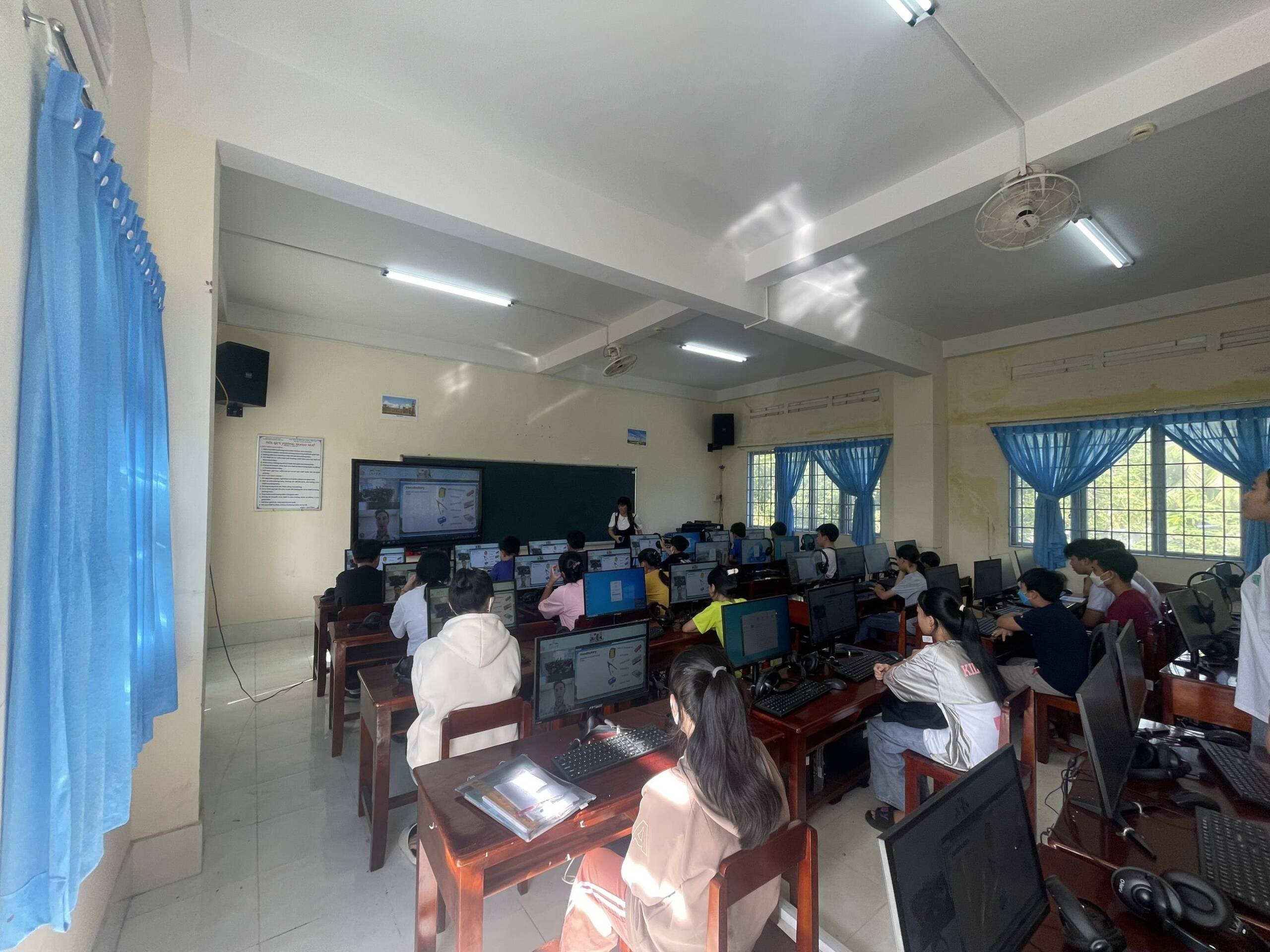 1.	Trải nghiệm mô hình OMO trực quan