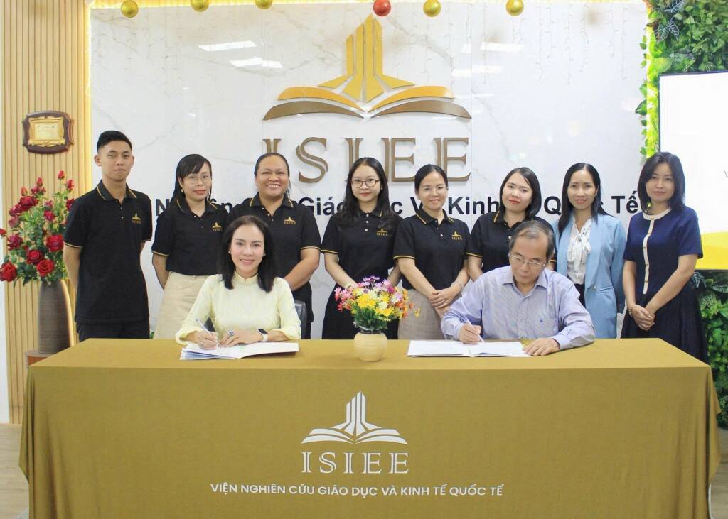 Viện ISIEE kí hợp tác cùng Quỹ Bông hồng nhỏ